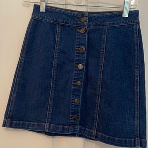 Blue Jean skirt with buttons